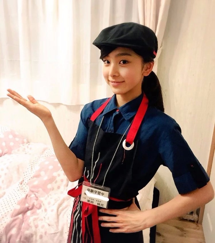 日本12岁小学生进军模特业 担任赛车女郎引争议